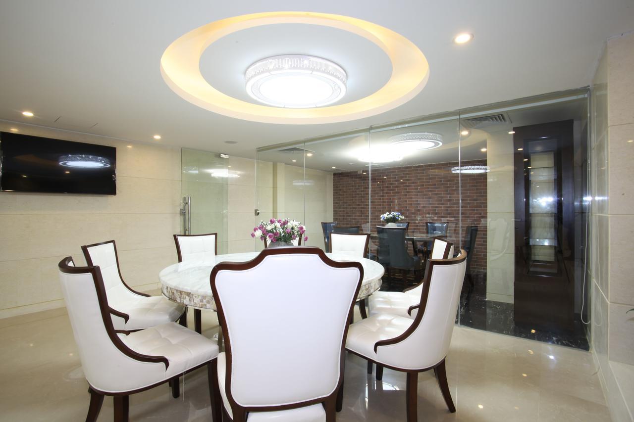 Guangzhou Jin Wan Li Business Hotel Екстериор снимка