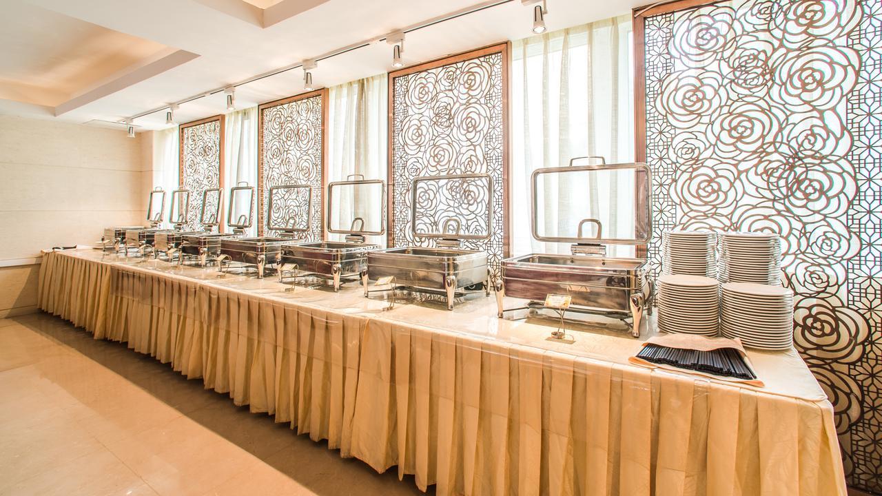 Guangzhou Jin Wan Li Business Hotel Екстериор снимка