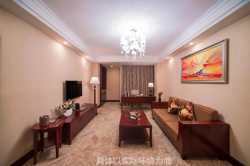 Guangzhou Jin Wan Li Business Hotel Екстериор снимка