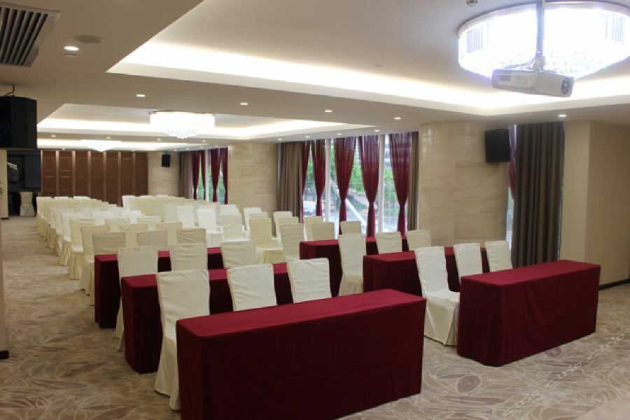 Guangzhou Jin Wan Li Business Hotel Екстериор снимка